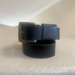 Unisex Black‎ genuine leather  silver tone buckle distressed western belt small
